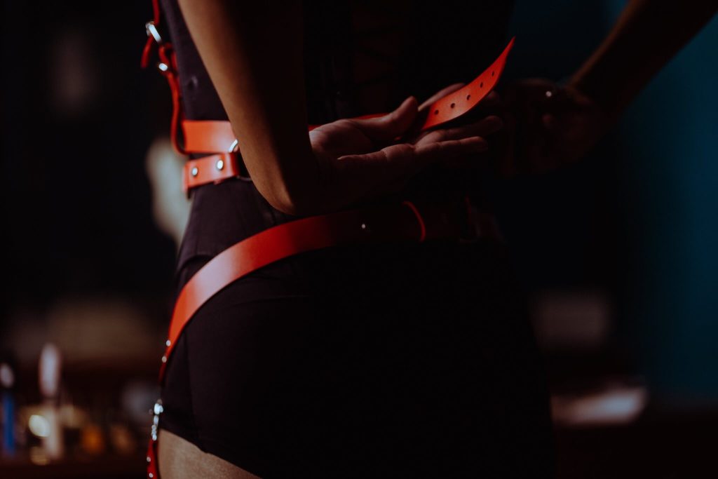 Bondage suave para mantener la pasión